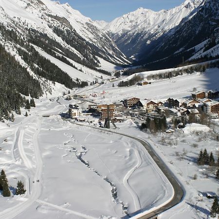 Piz-Hotel Sankt Leonhard im Pitztal Esterno foto