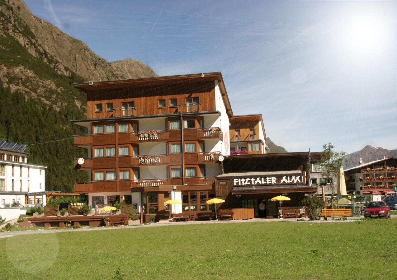 Piz-Hotel Sankt Leonhard im Pitztal Esterno foto